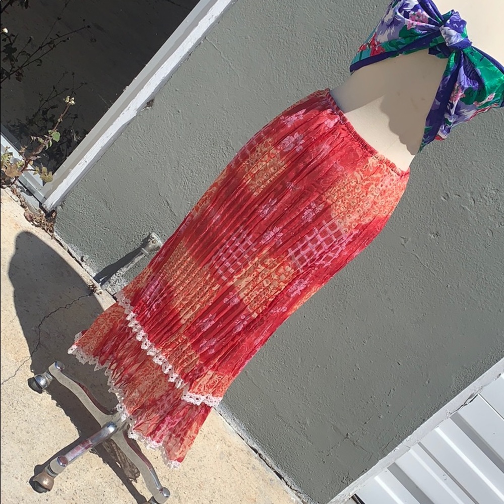 Vintage girly early 2000s pink floral maxi skirt